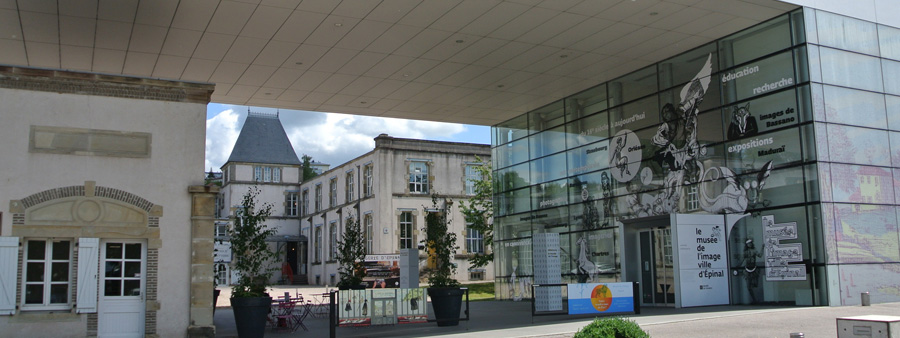 vue extérieur parvis musée de l'image épinal imagerie pellerin